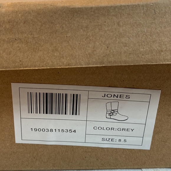 Olive street  Women Grey boots Size 8.5 new - Picture 5 of 5